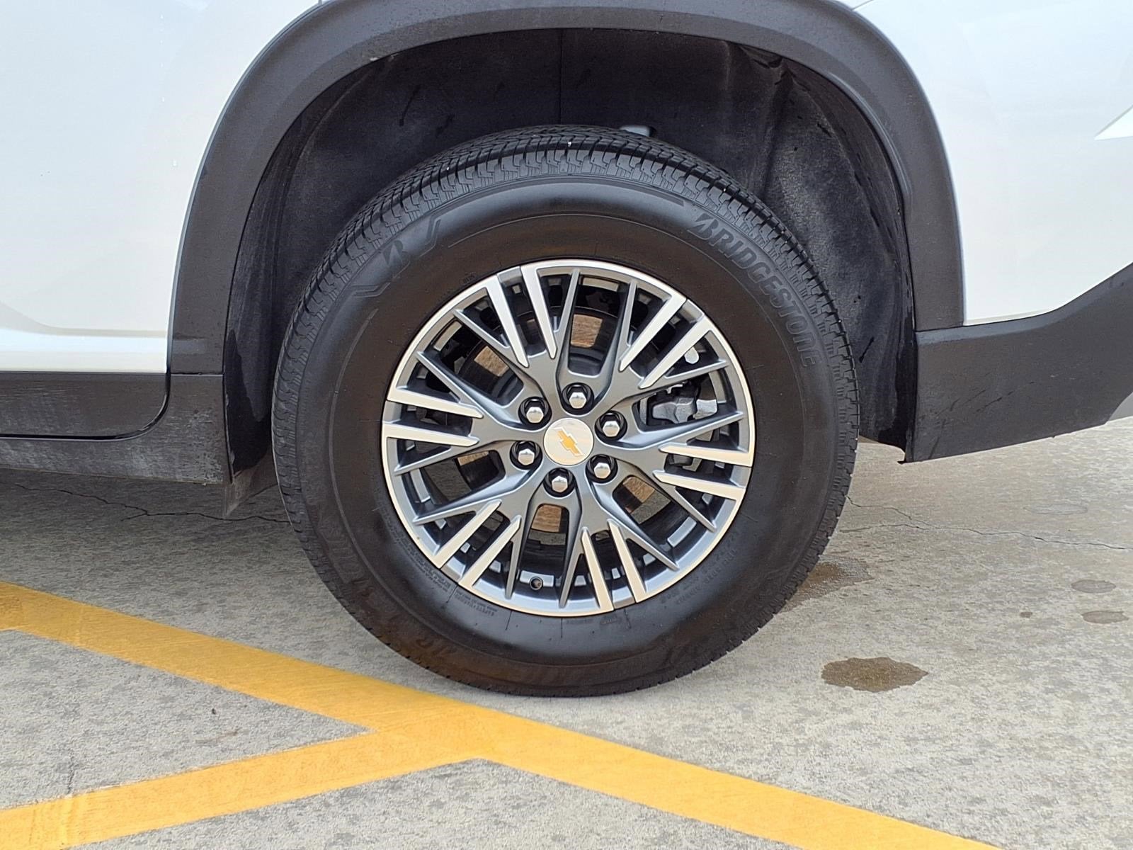 2025 Chevrolet Traverse FWD LT