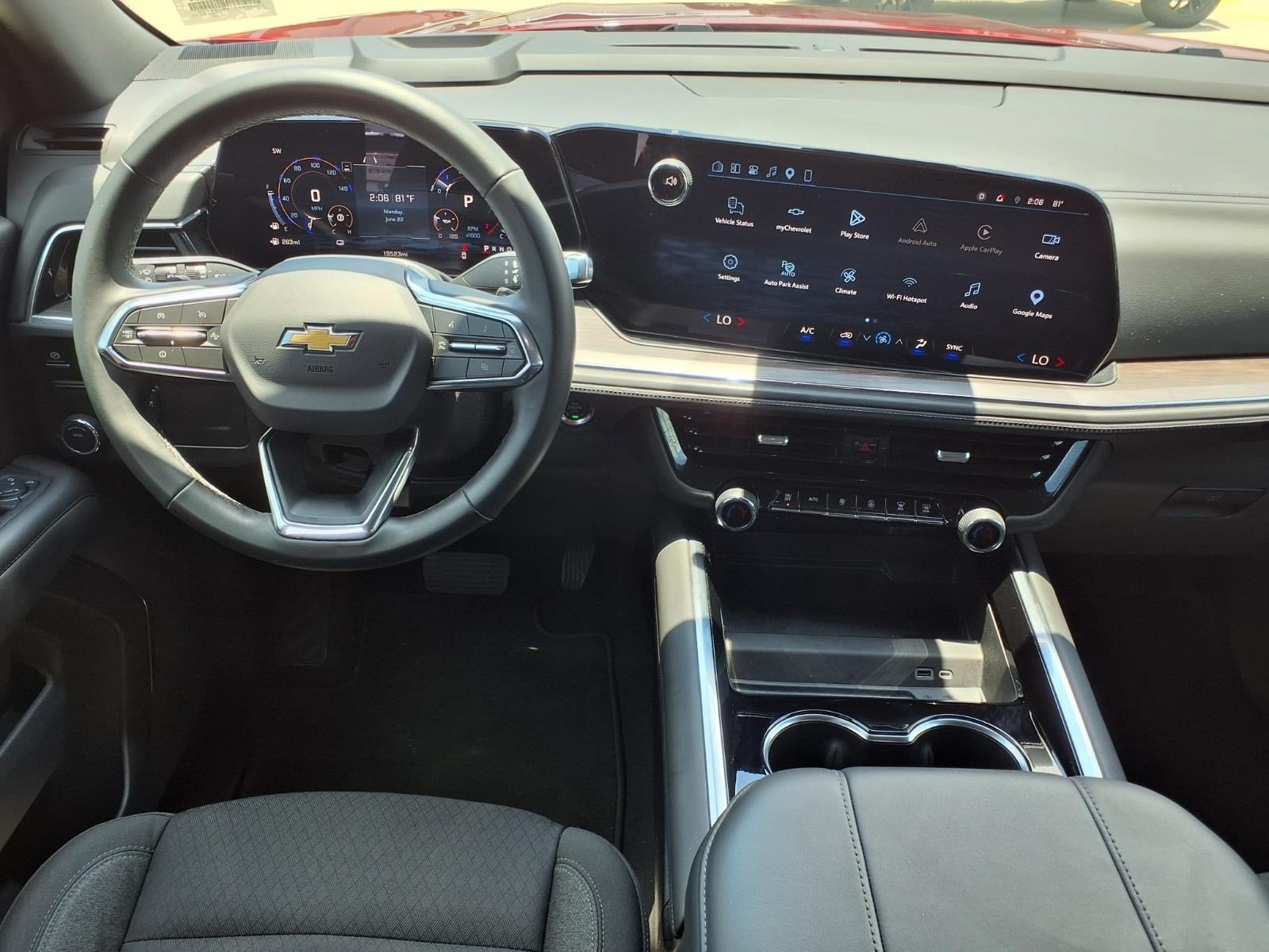 2025 Chevrolet Tahoe LS