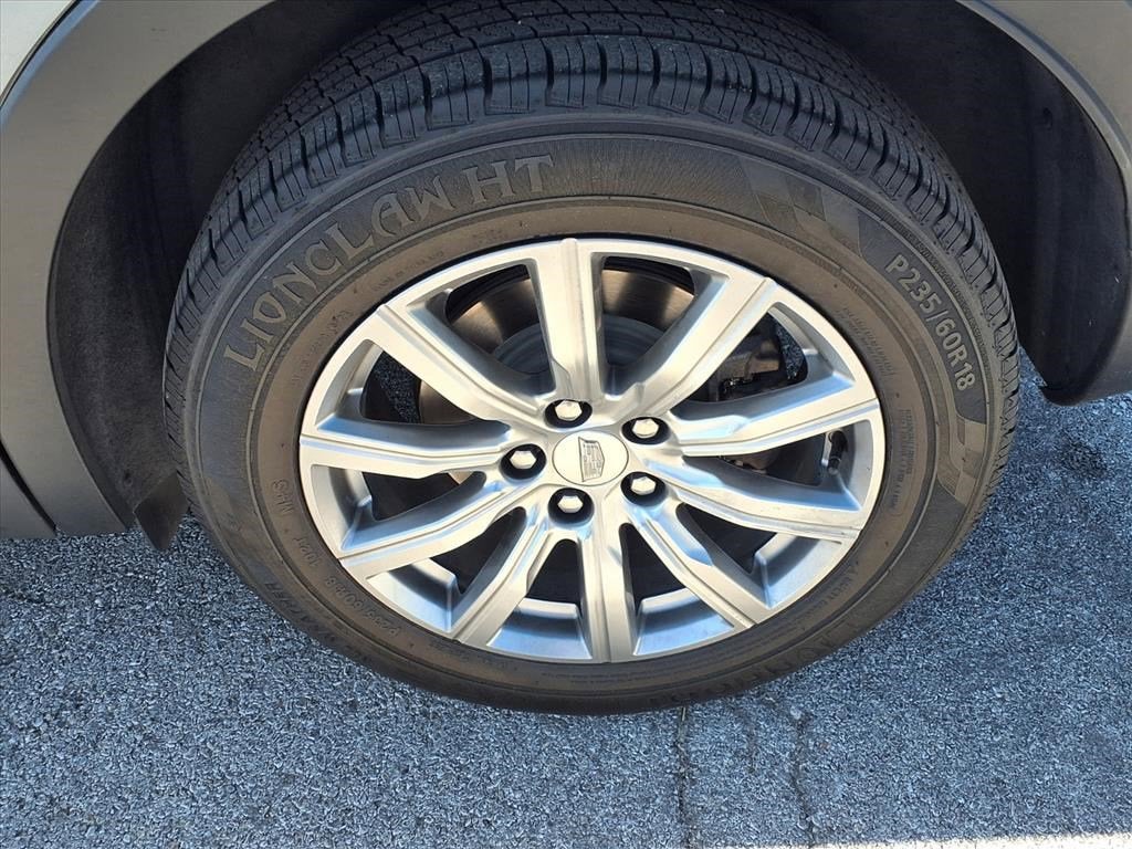 2023 Cadillac XT4 AWD Premium Luxury