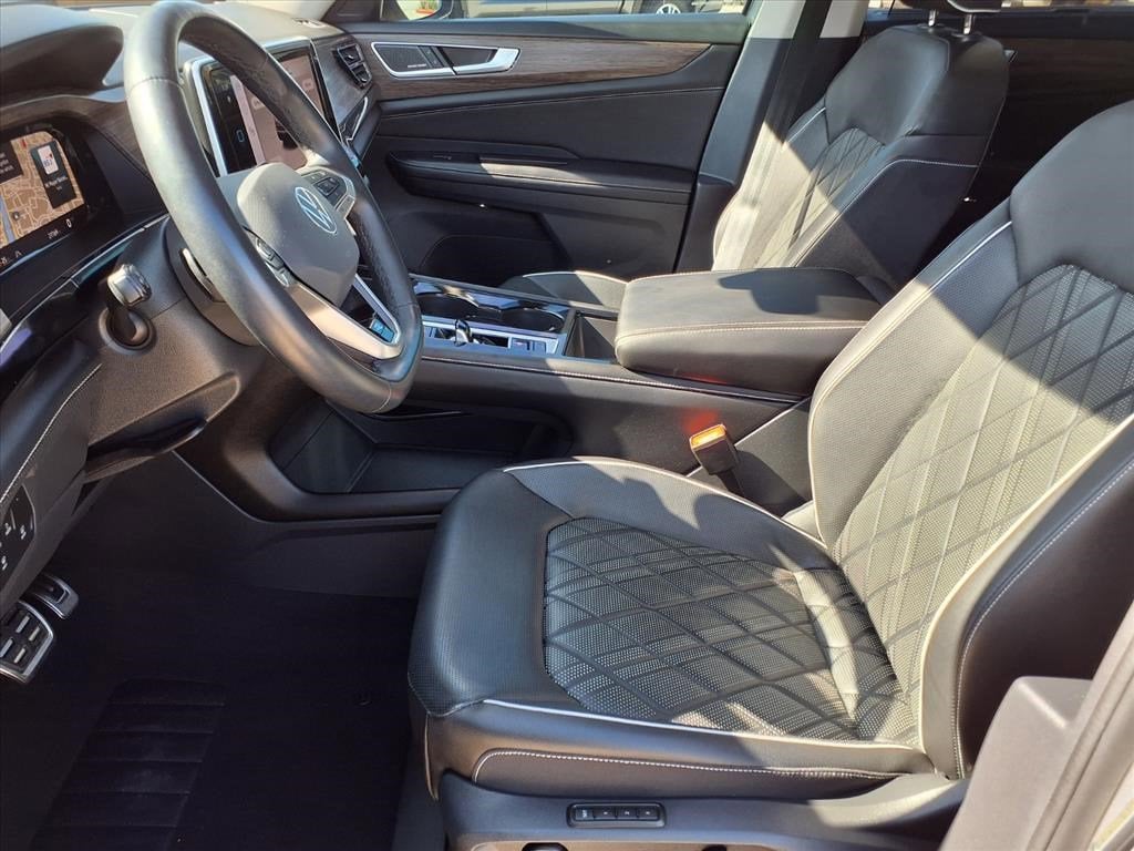 2024 Volkswagen Atlas 2.0T SEL Premium R-Line