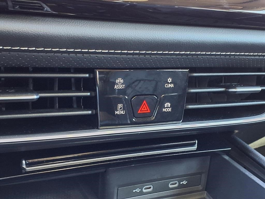 2024 Volkswagen Atlas 2.0T SEL Premium R-Line