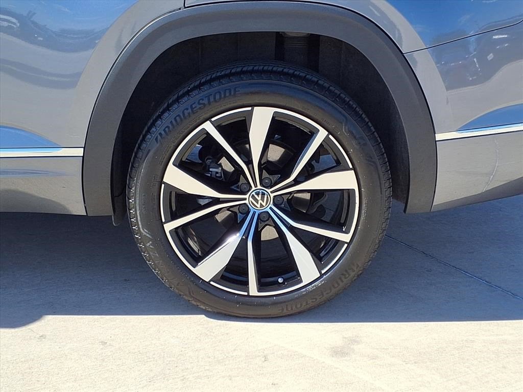 2024 Volkswagen Atlas 2.0T SEL Premium R-Line