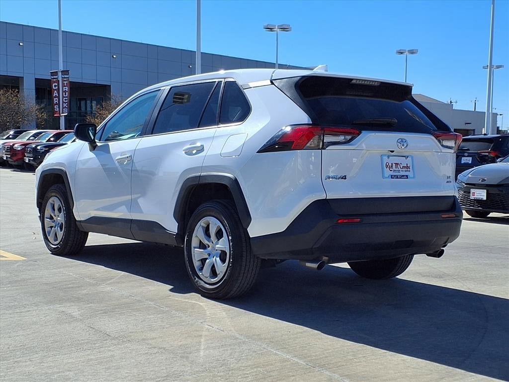 2024 Toyota RAV4 LE