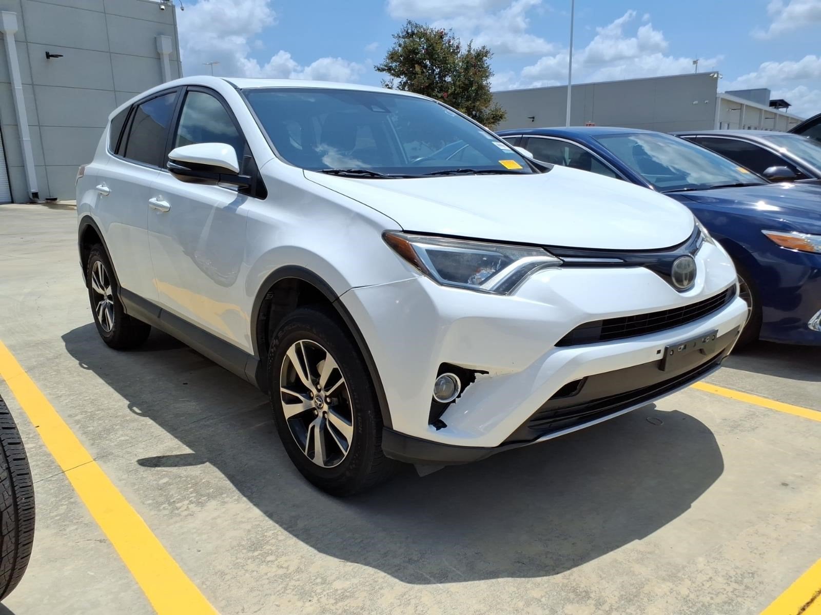 2018 Toyota RAV4 XLE
