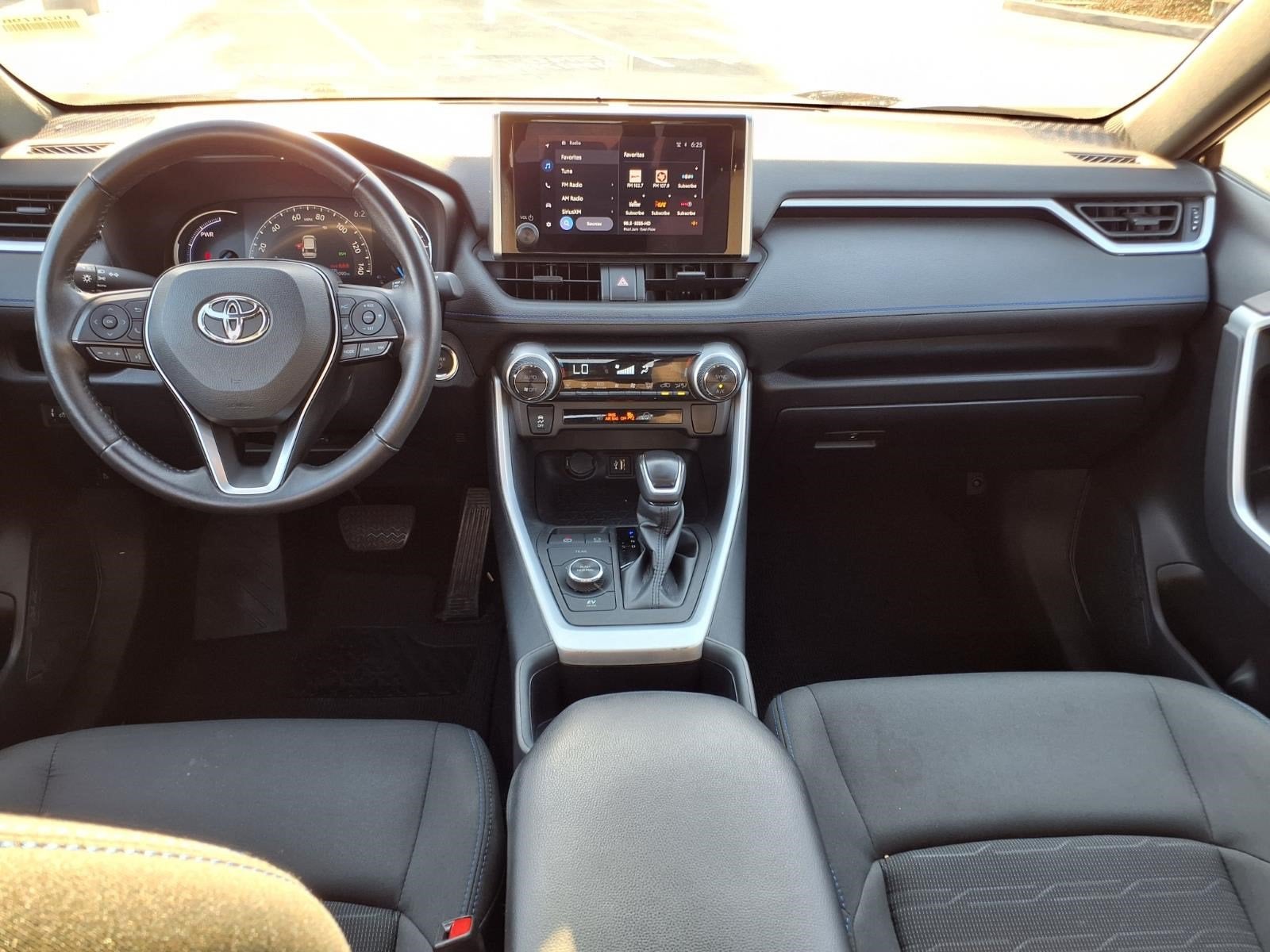 2024 Toyota RAV4 Hybrid SE