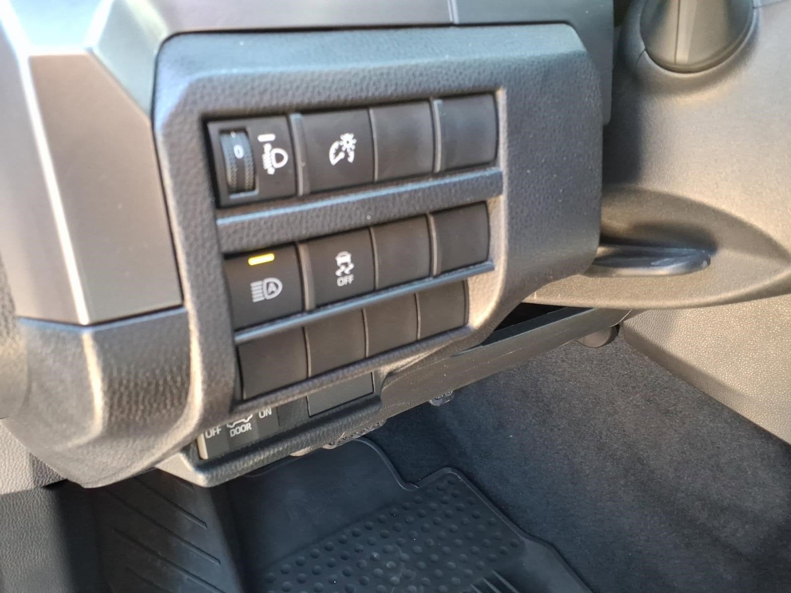 2025 Toyota Tacoma 4WD SR5