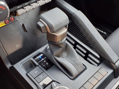 2025 Toyota Tacoma 4WD SR5