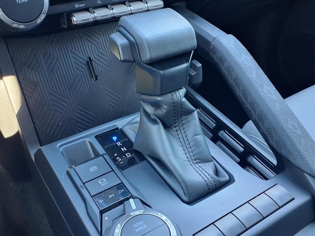 2025 Toyota Tacoma 4WD SR5