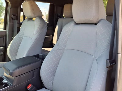 2025 Toyota Tacoma 4WD SR5