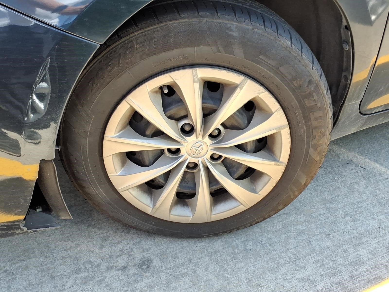 2017 Toyota Camry LE