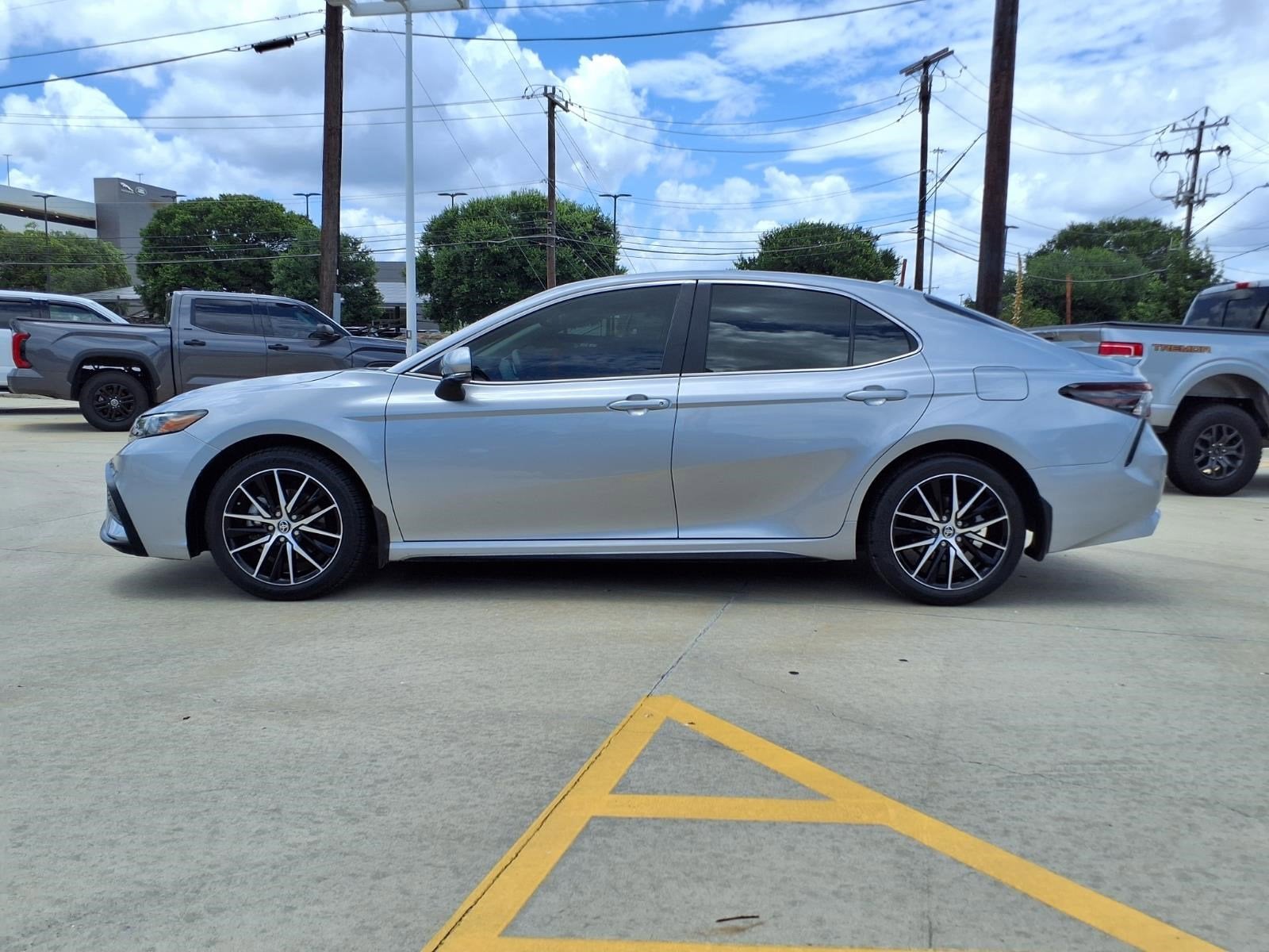 2024 Toyota Camry SE