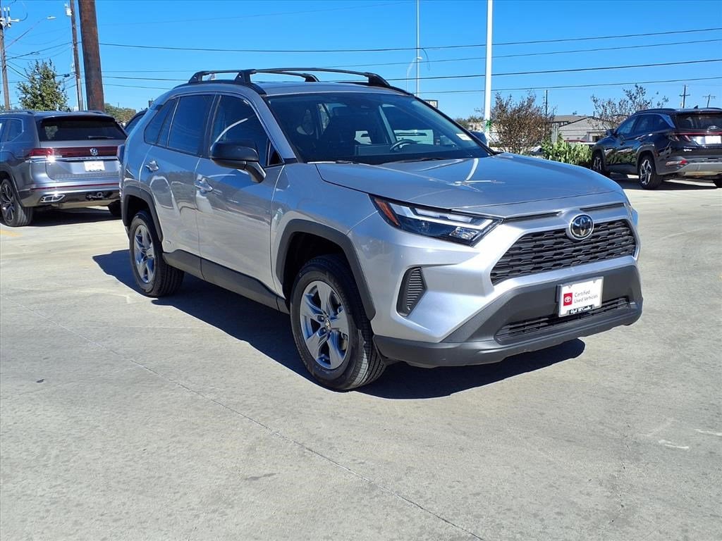 2025 Toyota RAV4 Hybrid LE