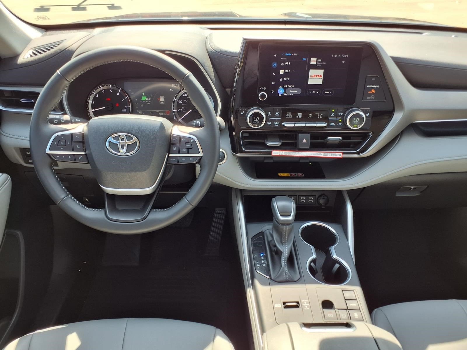 2025 Toyota Highlander XLE