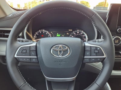 2025 Toyota Highlander XLE