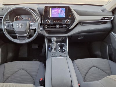 2024 Toyota Highlander LE
