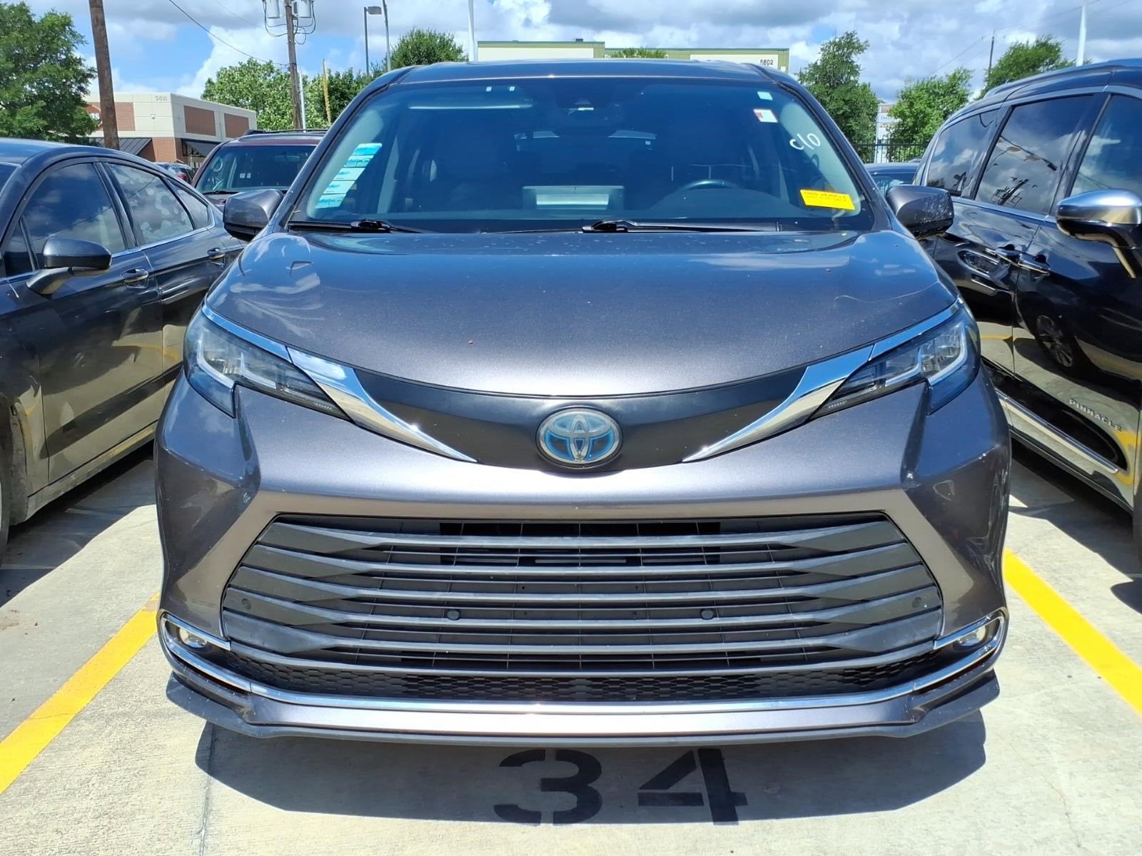2021 Toyota Sienna XLE