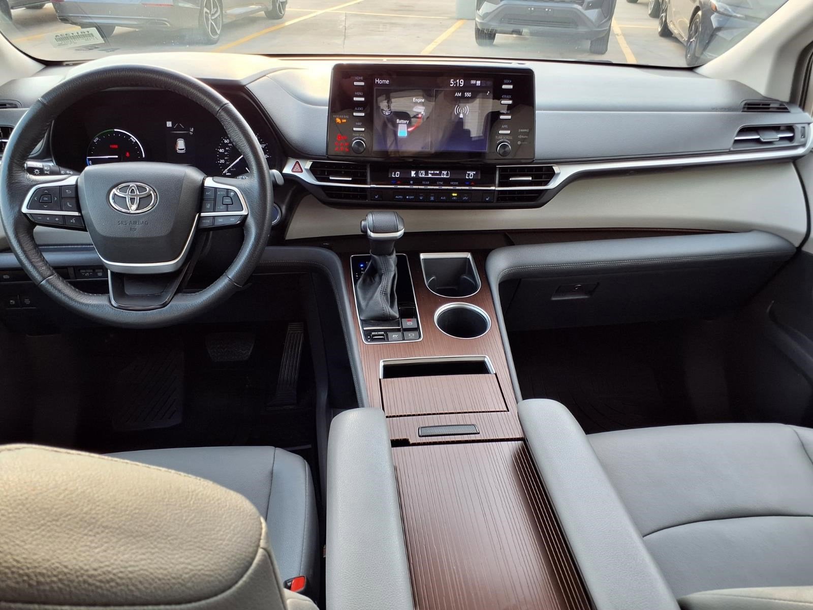 2023 Toyota Sienna XLE