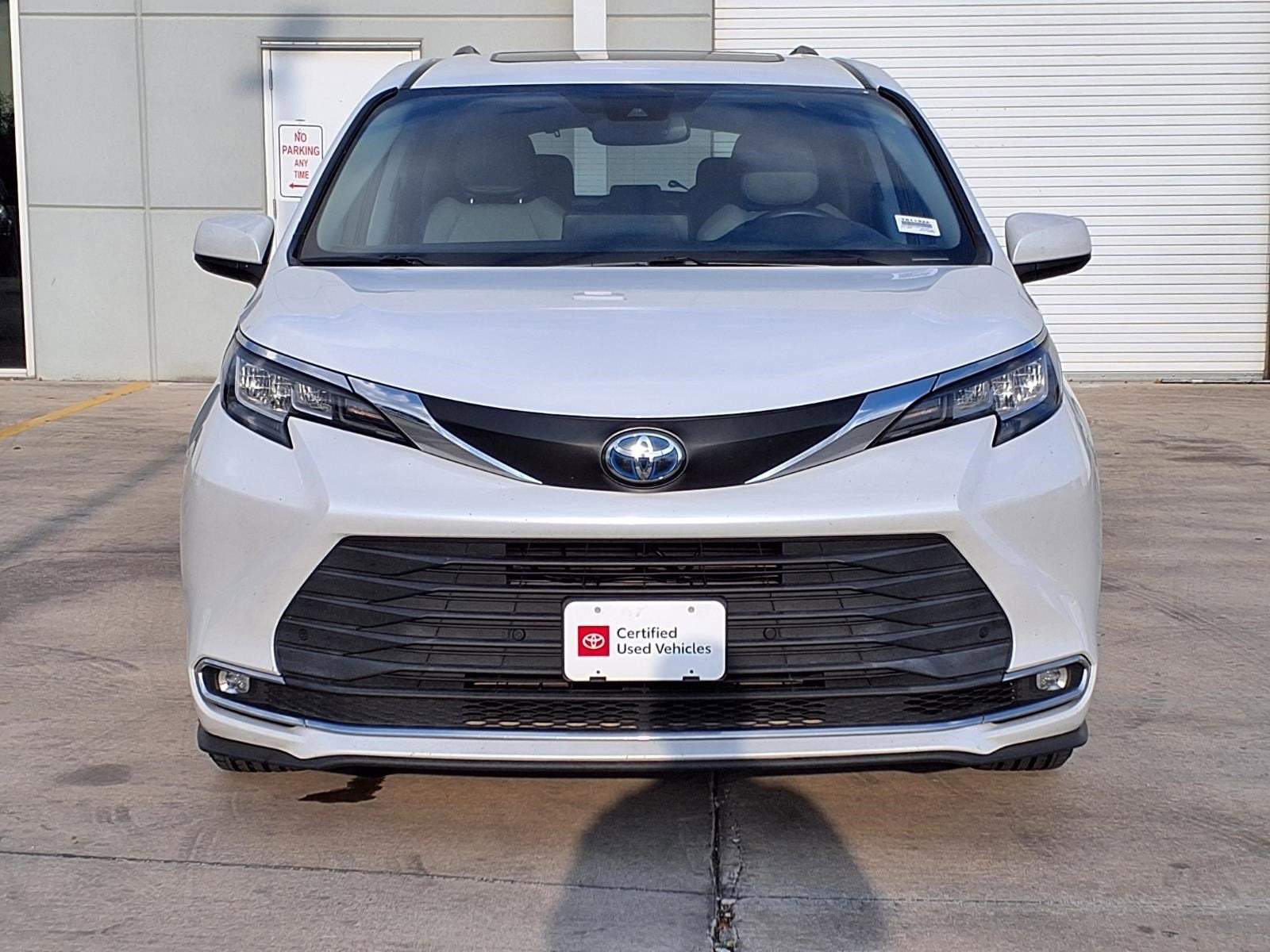 2023 Toyota Sienna XLE