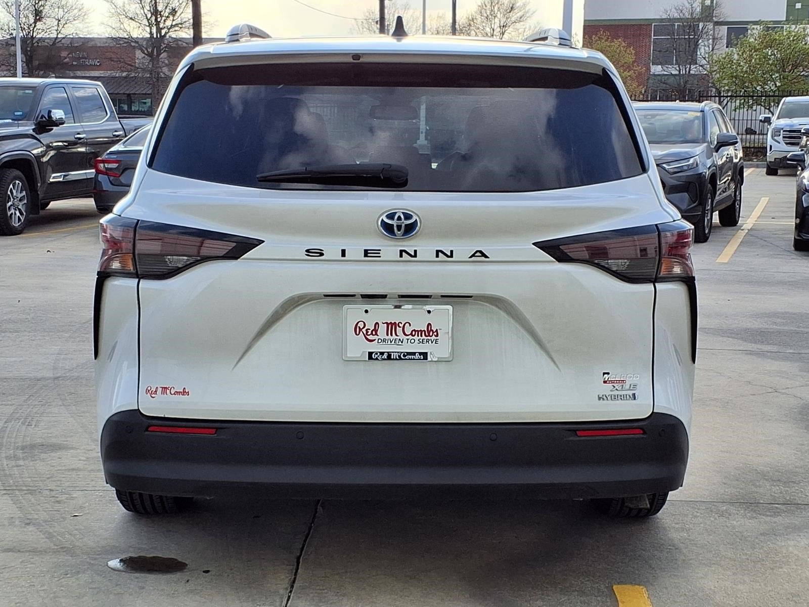 2023 Toyota Sienna XLE