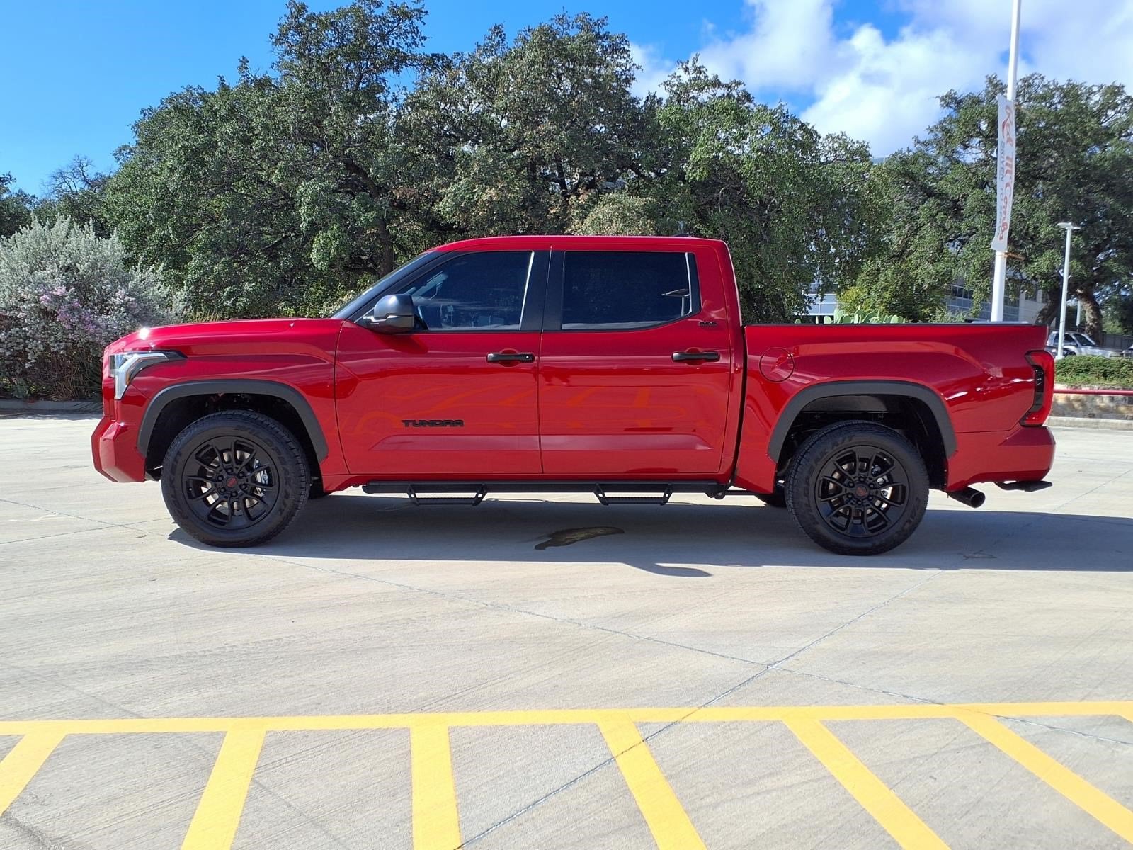 2025 Toyota Tundra 2WD SR5