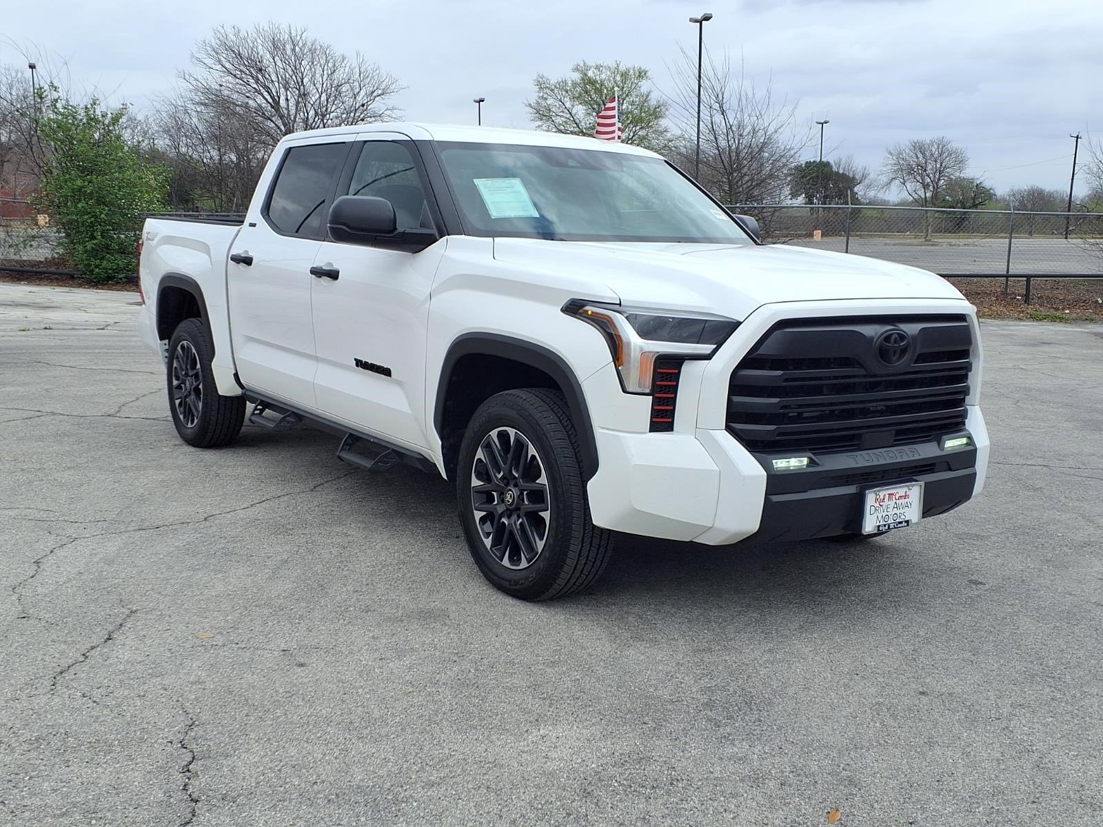 2024 Toyota Tundra 4WD SR5