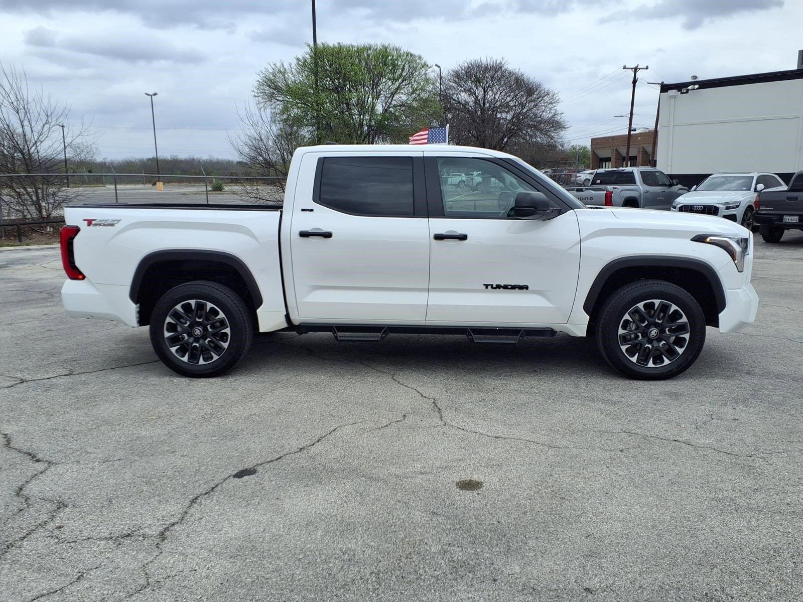 2024 Toyota Tundra 4WD SR5