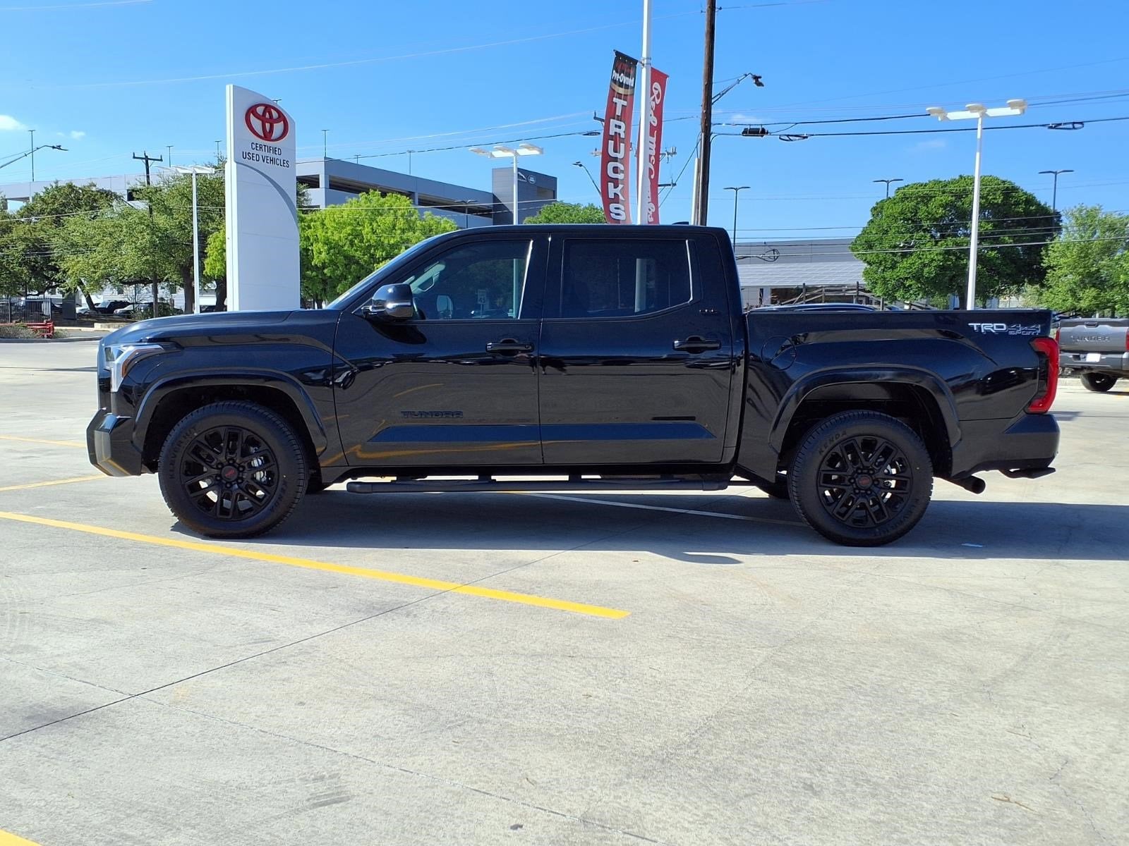 2024 Toyota Tundra 4WD SR5