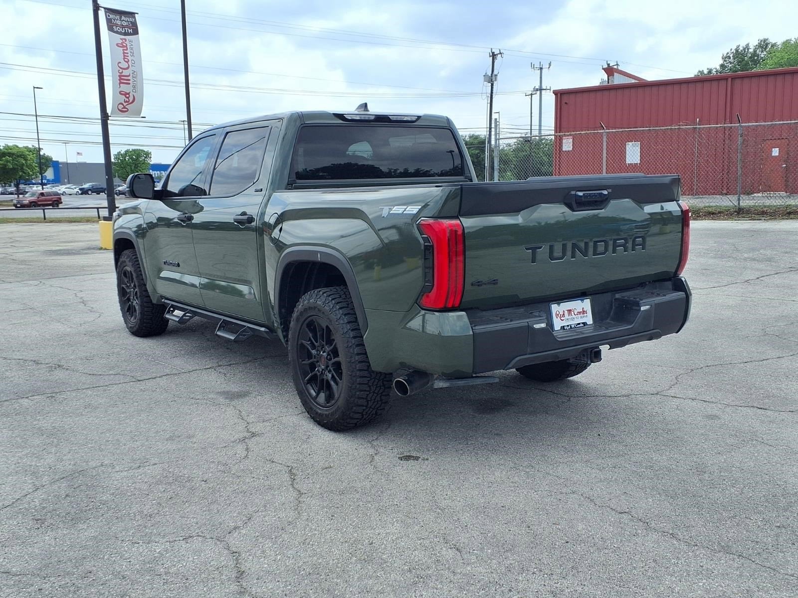 2023 Toyota Tundra 4WD SR5