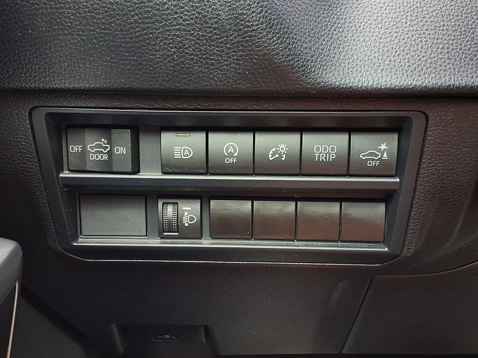 2025 Toyota Tundra 4WD SR5