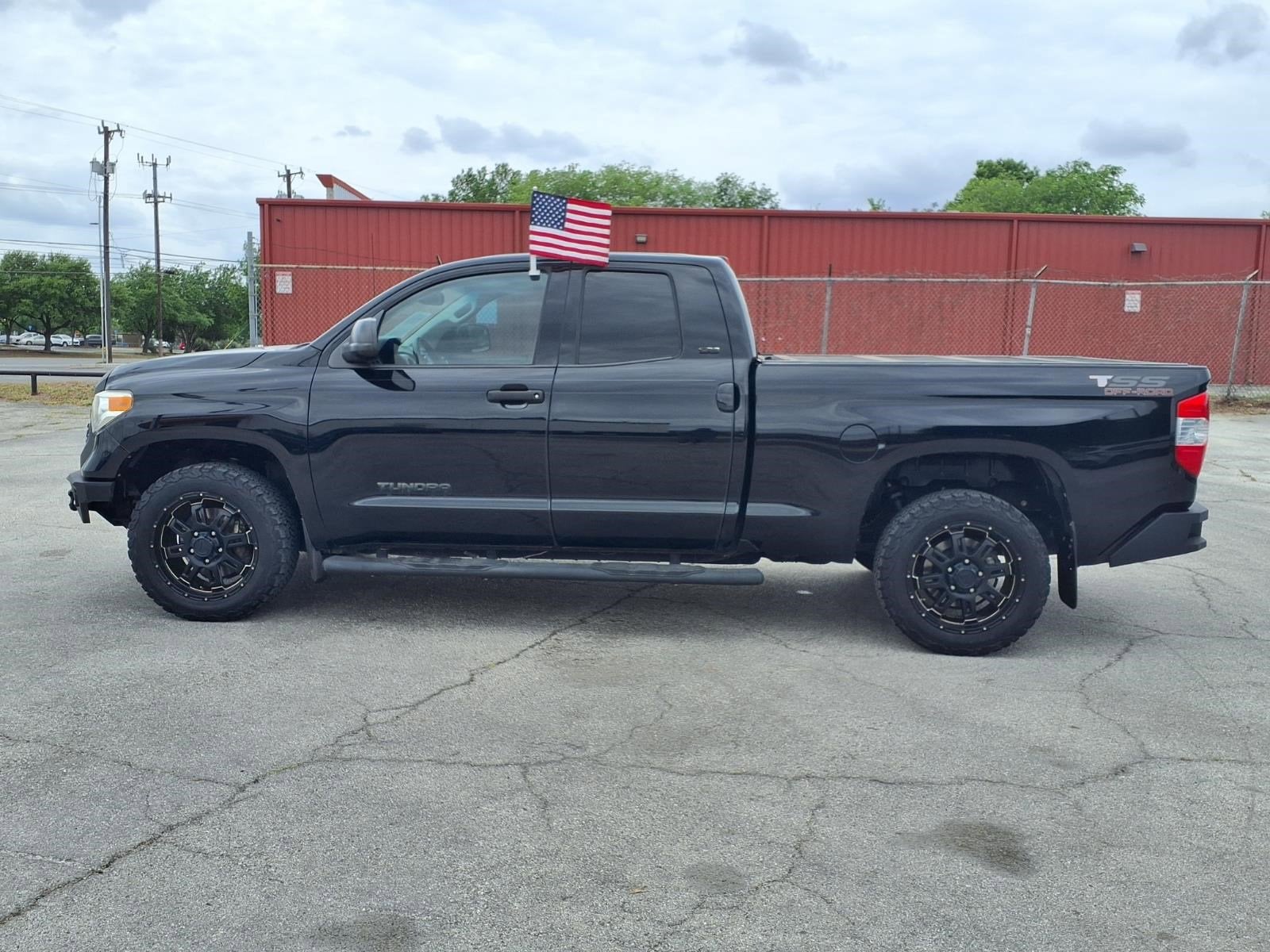 2016 Toyota Tundra 2WD Truck SR5