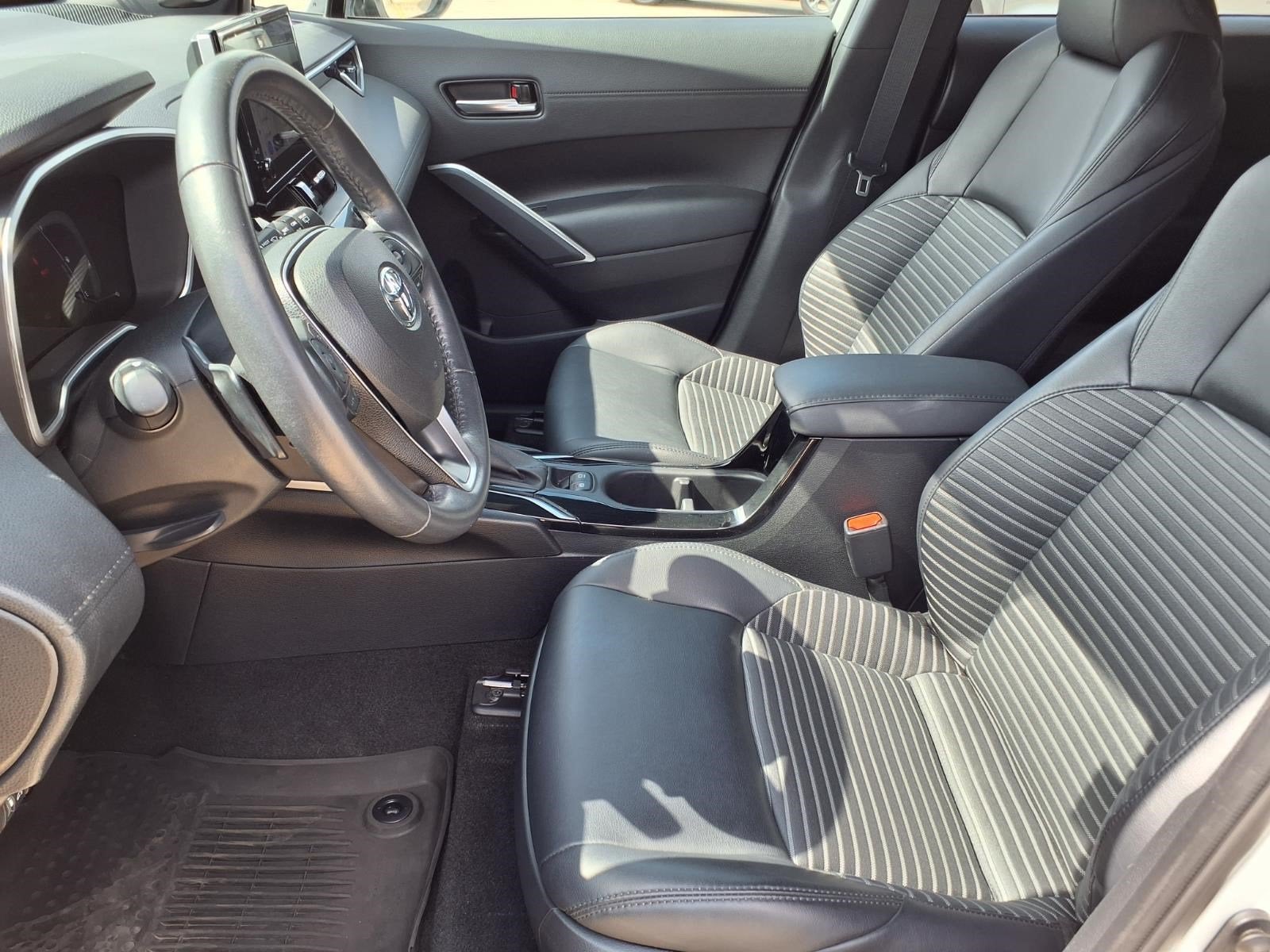 2023 Toyota Corolla Cross Hybrid XSE