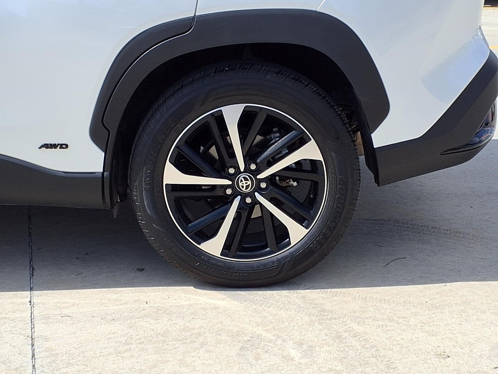 2023 Toyota Corolla Cross Hybrid XSE