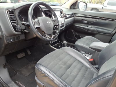 2020 Mitsubishi Outlander SE