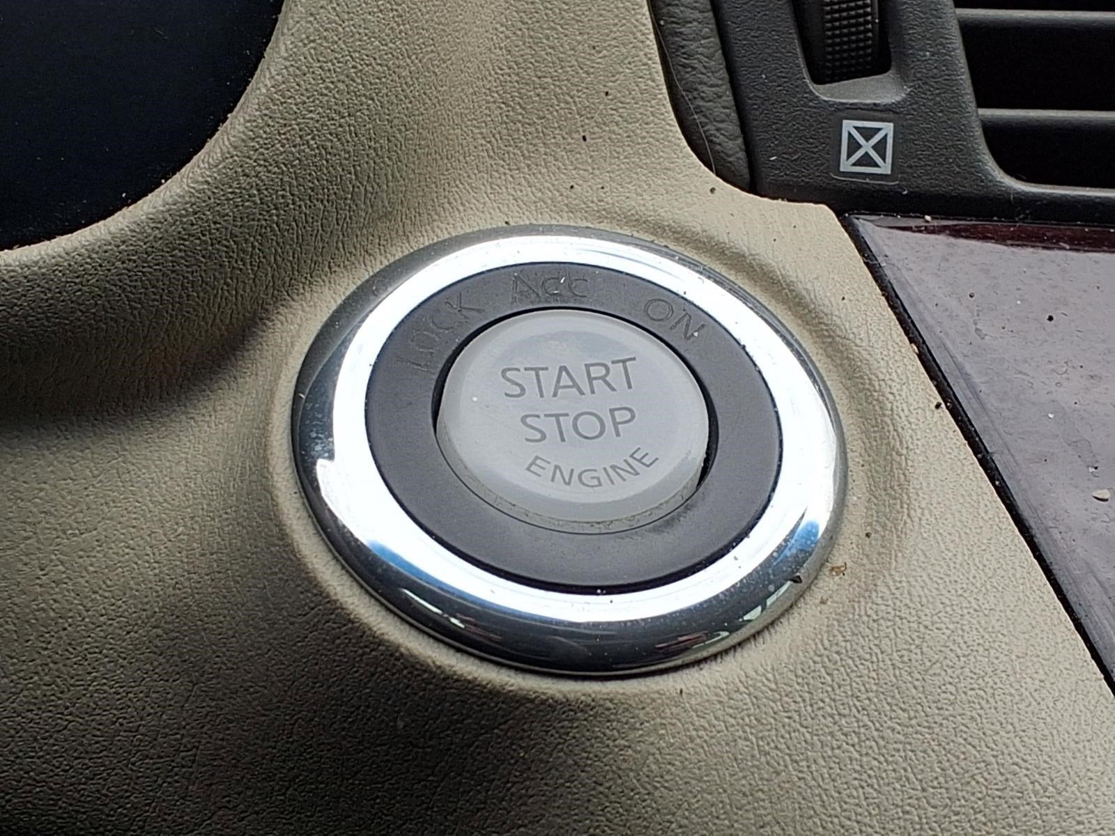 2016 INFINITI Q70L 4DR SDN V6 RWD