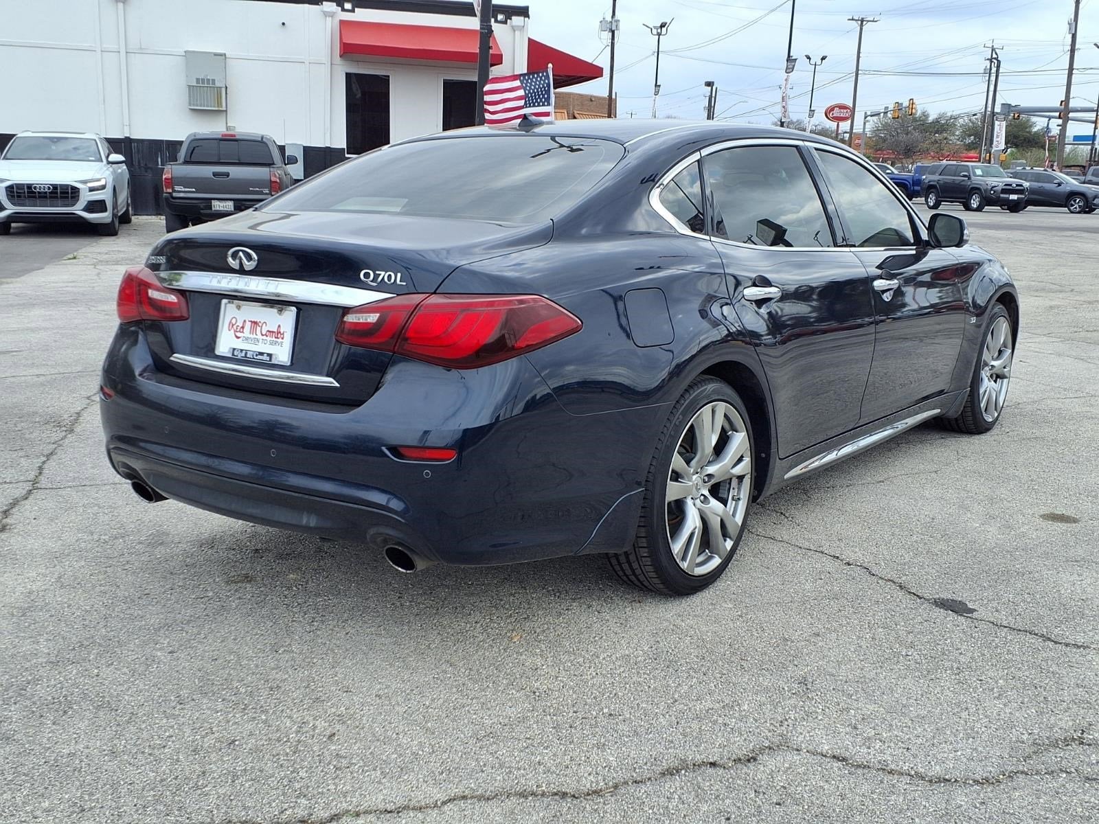 2016 INFINITI Q70L 4DR SDN V6 RWD