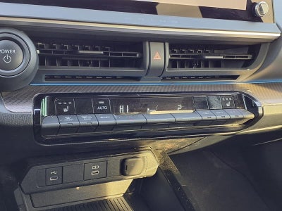 2025 Toyota Prius XLE