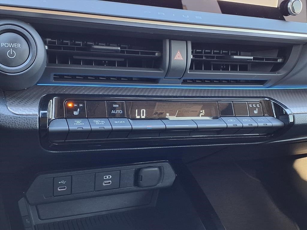 2025 Toyota Prius LE