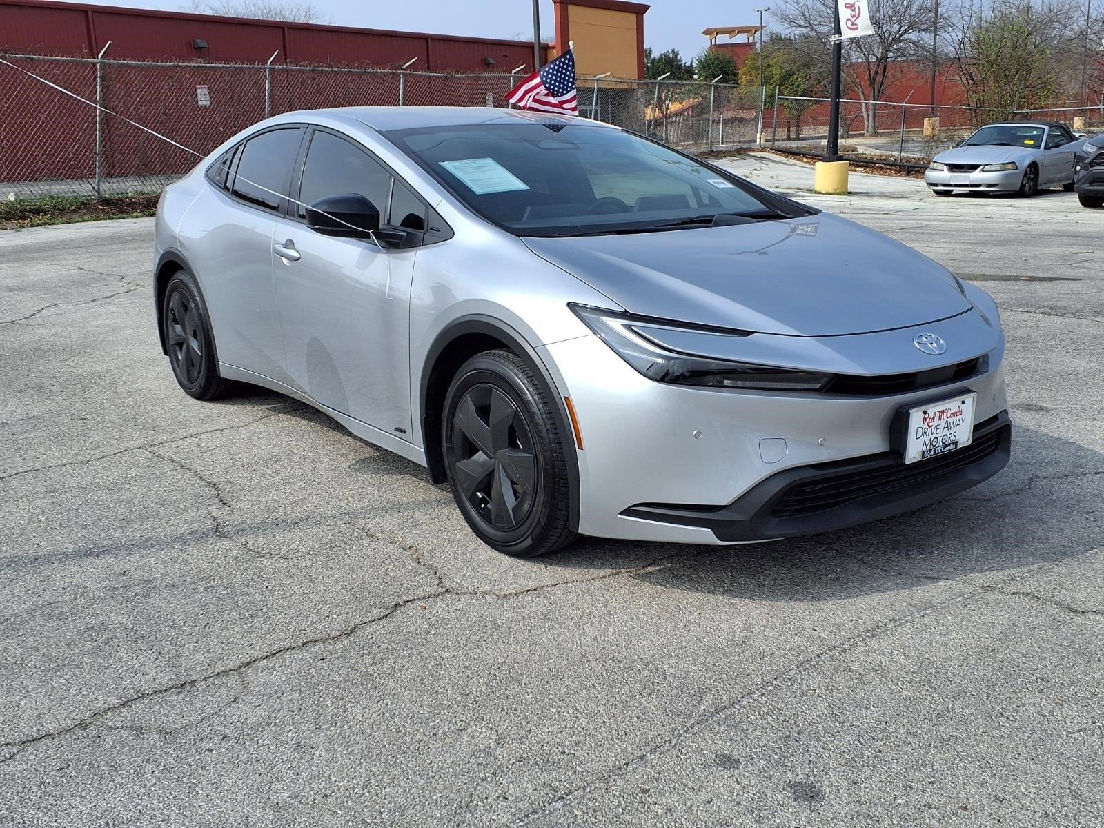 2025 Toyota Prius LE