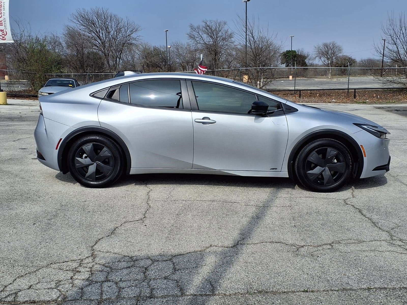 2025 Toyota Prius LE