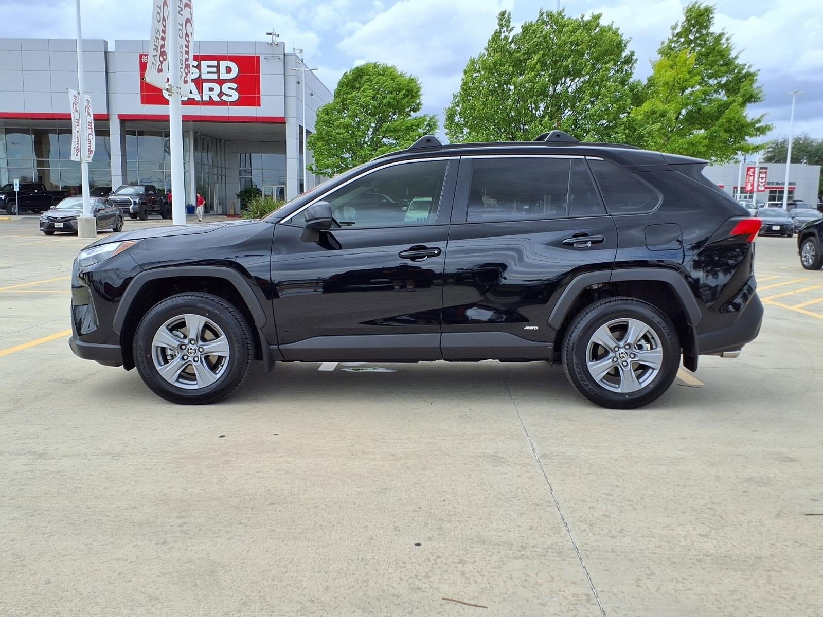 2025 Toyota RAV4 Hybrid LE