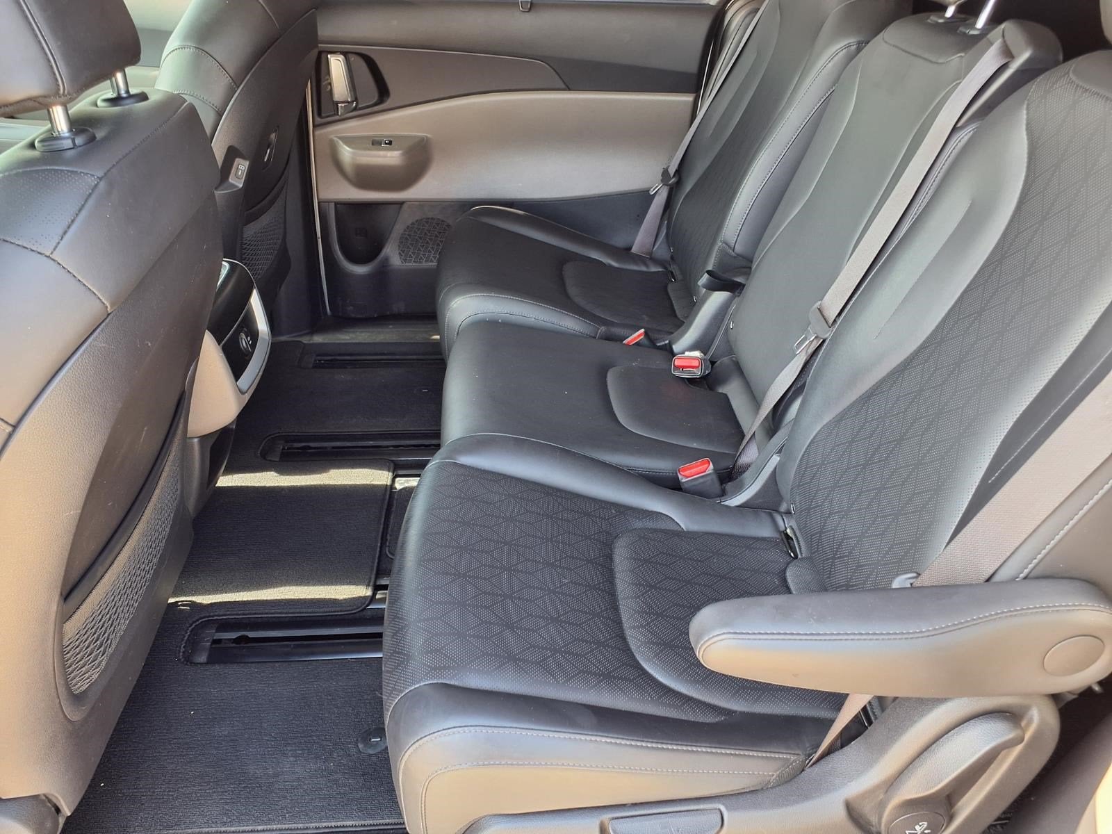 2025 Kia Carnival EX